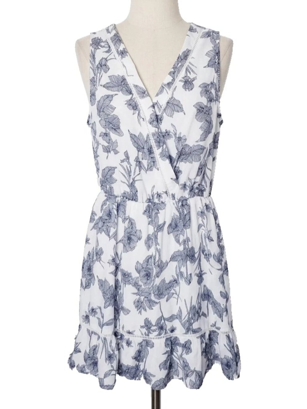 Sienna Sky Floral V Neck Dress Women Size Medium